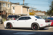 Dodge Challenger SRT Hellcat cu transmisie manuala