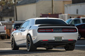 Dodge Challenger SRT Hellcat cu transmisie manuala