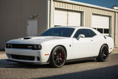 Dodge Challenger SRT Hellcat cu transmisie manuala