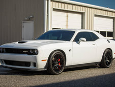 Dodge Challenger SRT Hellcat cu transmisie manuala