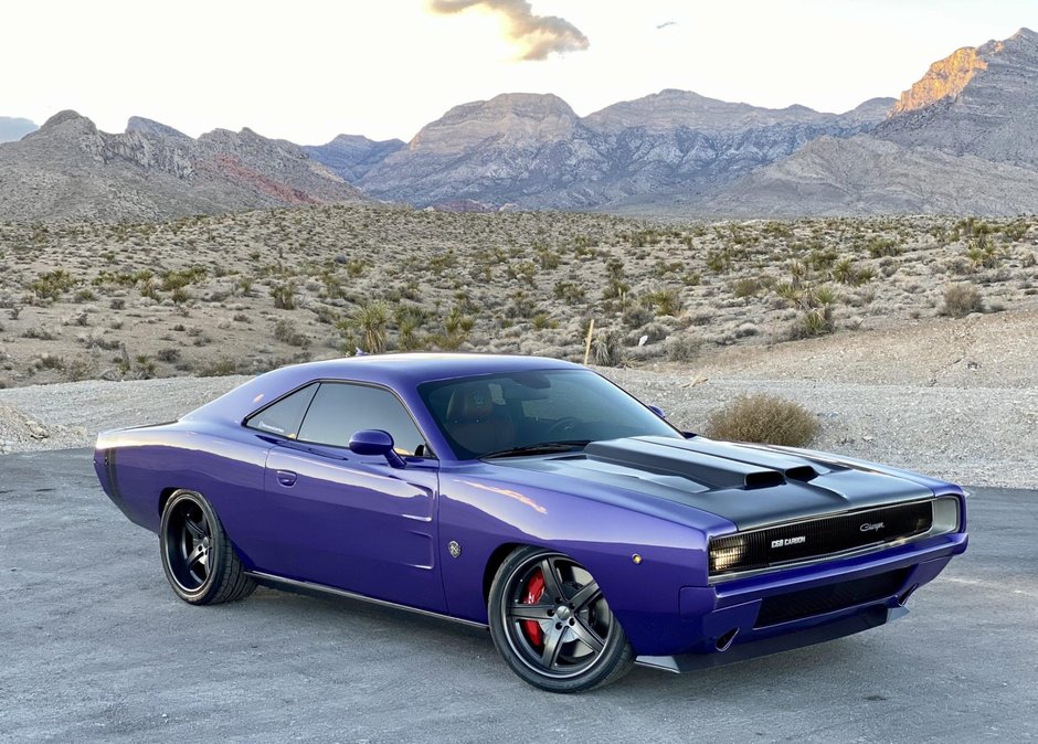 Dodge Challenger SRT Hellcat transformat in Dodge Charger