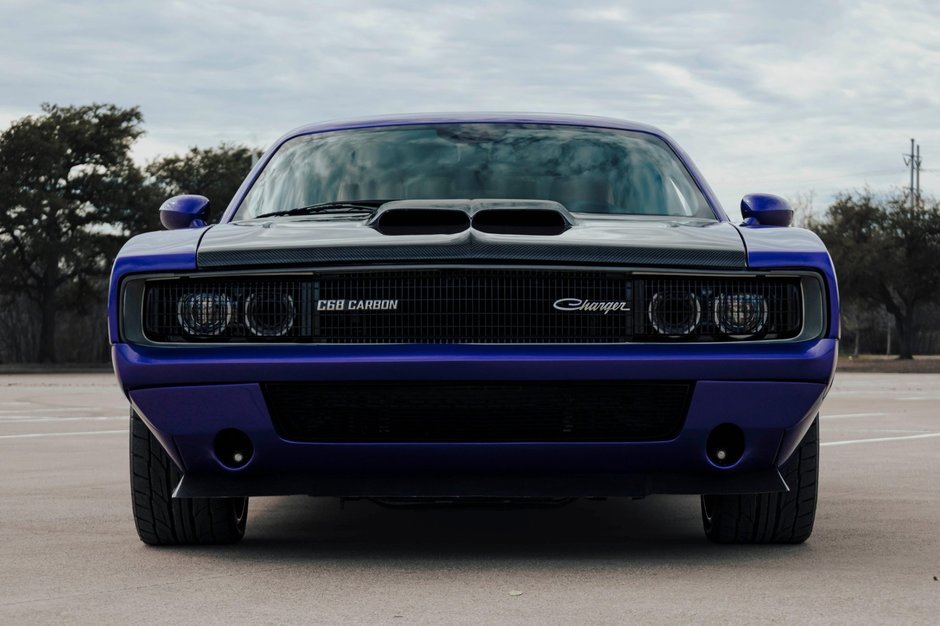 Dodge Challenger SRT Hellcat transformat in Dodge Charger