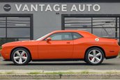 Dodge Challenger SRT8 cu 1.6 kilometri pe bord