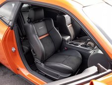 Dodge Challenger SRT8 cu 1.6 kilometri pe bord