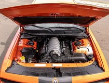 Dodge Challenger SRT8 cu 1.6 kilometri pe bord
