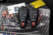Dodge Challenger SRT8 cu 1.6 kilometri pe bord