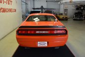 Dodge Challenger SRT8 cu 37 de kilometri la bord