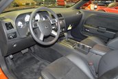 Dodge Challenger SRT8 cu 37 de kilometri la bord