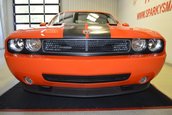 Dodge Challenger SRT8 cu 37 de kilometri la bord