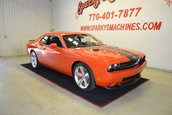 Dodge Challenger SRT8 cu 37 de kilometri la bord