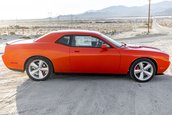 Dodge Challenger SRT8 cu 931 de kilometri la bord