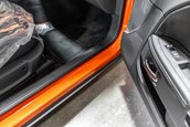 Dodge Challenger SRT8 cu 931 de kilometri la bord