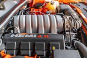 Dodge Challenger SRT8 cu 931 de kilometri la bord