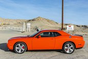 Dodge Challenger SRT8 cu 931 de kilometri la bord
