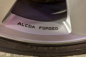 Dodge Challenger SRT8 cu 931 de kilometri la bord