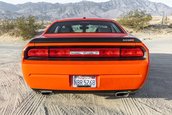 Dodge Challenger SRT8 cu 931 de kilometri la bord