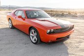Dodge Challenger SRT8 cu 931 de kilometri la bord