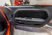 Dodge Challenger SRT8 cu 931 de kilometri la bord