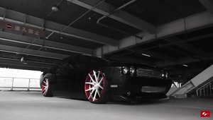 Dodge Challenger SRT8 cu suspensie pneumatica si jante pe 24 inci