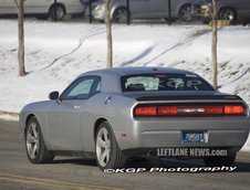 Dodge Challenger SRT8 necamuflat