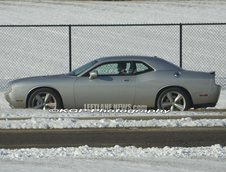 Dodge Challenger SRT8 necamuflat