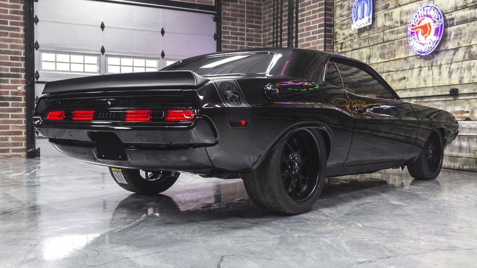 Dodge Challenger Super Cat