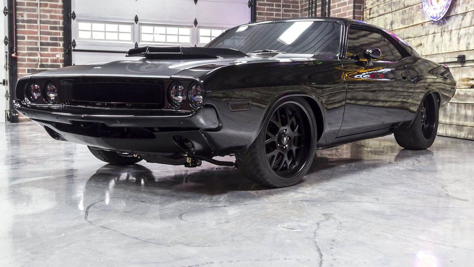 Dodge Challenger Super Cat