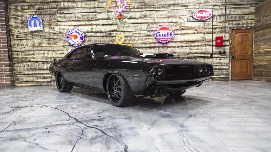 Dodge Challenger Super Cat