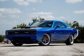 Dodge Challenger transformat in Dodge Charger