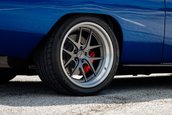 Dodge Challenger transformat in Dodge Charger