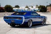 Dodge Challenger transformat in Dodge Charger