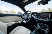 Dodge Challenger transformat in Dodge Charger