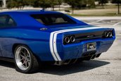 Dodge Challenger transformat in Dodge Charger
