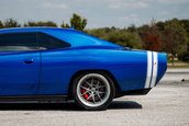 Dodge Challenger transformat in Dodge Charger