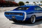 Dodge Challenger transformat in Dodge Charger