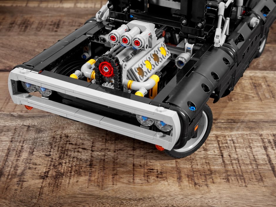 Dodge Charger din LEGO