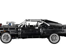 Dodge Charger din LEGO