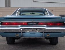 Dodge Charger Hemi R/T in B3 Light Blue Metallic