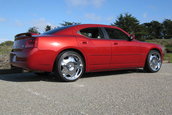 Dodge Charger R/T cu jante Panther