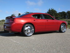 Dodge Charger R/T cu jante Panther