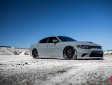 Dodge Charger SRT Hellcat cu jante Vossen