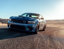 Dodge Charger SRT Hellcat Widebody si Charger Scat Pack