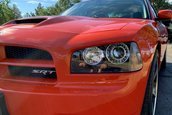 Dodge Charger SRT8 Super Bee cu 80 de kilometri la bord