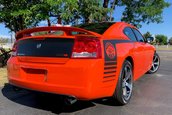Dodge Charger SRT8 Super Bee cu 80 de kilometri la bord