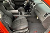 Dodge Charger SRT8 Super Bee cu 80 de kilometri la bord