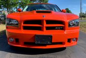 Dodge Charger SRT8 Super Bee cu 80 de kilometri la bord