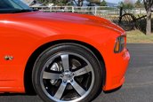 Dodge Charger SRT8 Super Bee cu 80 de kilometri la bord