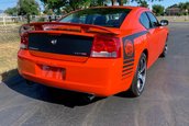 Dodge Charger SRT8 Super Bee cu 80 de kilometri la bord