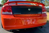 Dodge Charger SRT8 Super Bee cu 80 de kilometri la bord