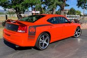 Dodge Charger SRT8 Super Bee cu 80 de kilometri la bord
